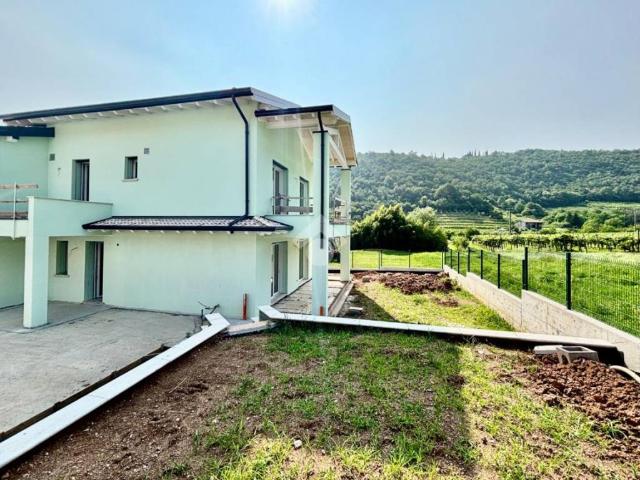 Villa Indipendente in vendita a Comunità montana del Sebino bresciano, Ome