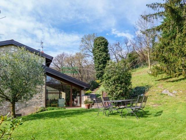Villa Indipendente in vendita a Comunità montana del Sebino bresciano, Ome