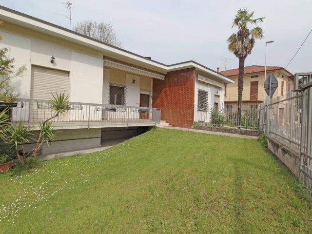 Villa Indipendente in vendita a Comunità montana del Sebino bresciano, Ome