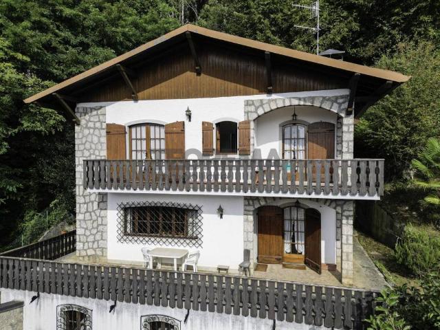 Villa Indipendente in vendita a Onore, Lombardia