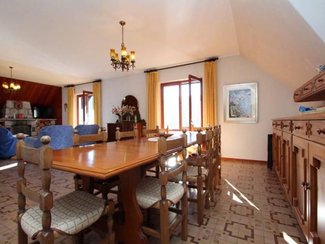 Villa Indipendente in vendita a Onore, Lombardia