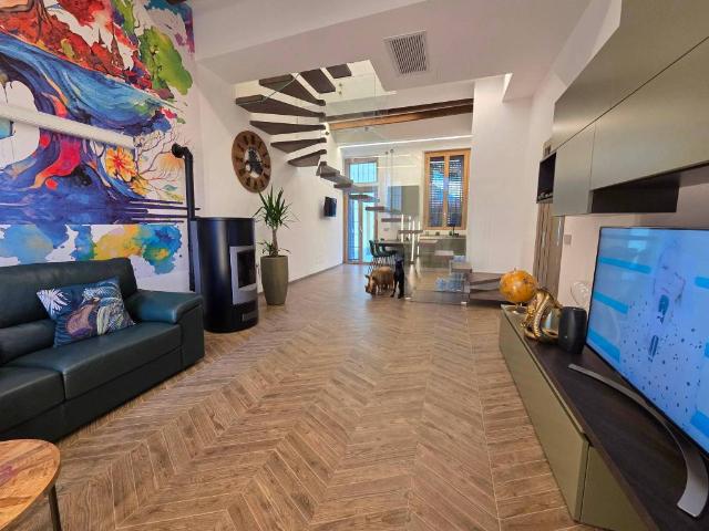 Villa Indipendente in vendita a Locate Triulzi, Lombardia