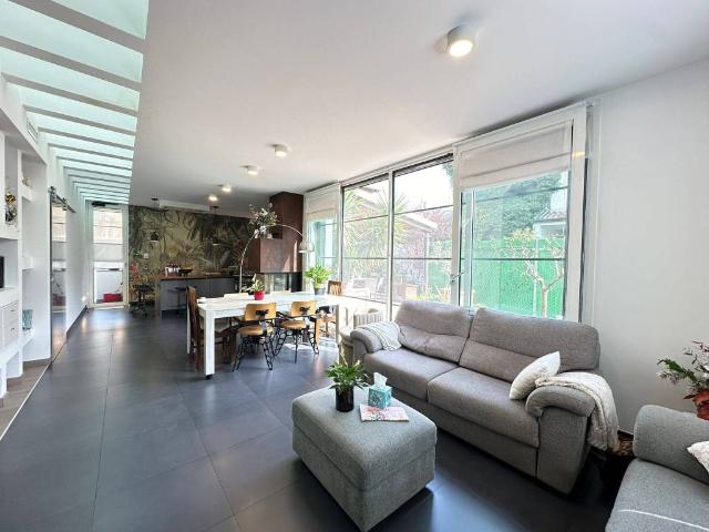 Villa Indipendente in vendita a Locate Triulzi, Lombardia