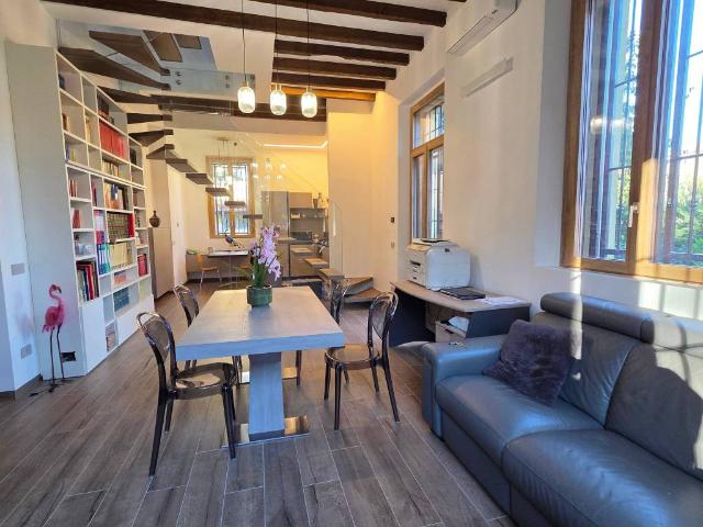 Villa Indipendente in vendita a Locate Triulzi, Lombardia