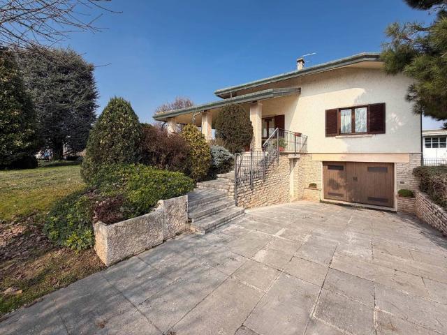 Villa Indipendente in vendita a Oppeano, Veneto
