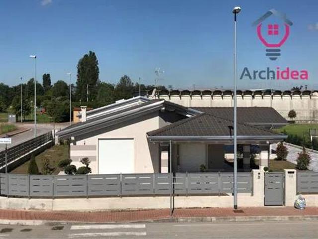 Villa Indipendente in vendita a Oppeano, Veneto