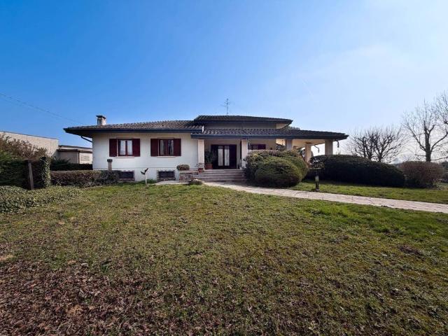 Villa Indipendente in vendita a Cà degli Oppi, Oppeano
