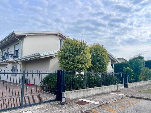 Villa Indipendente in vendita a Oppeano, Veneto