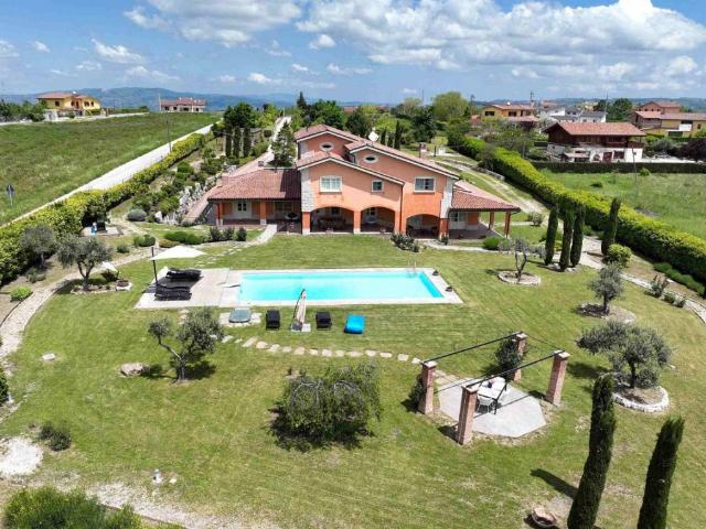 Villa Indipendente in vendita a Oratino, Molise