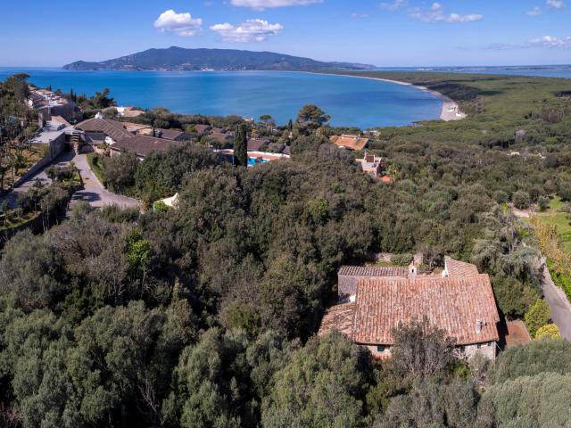 Villa Indipendente in vendita a Orbetello, Toscana
