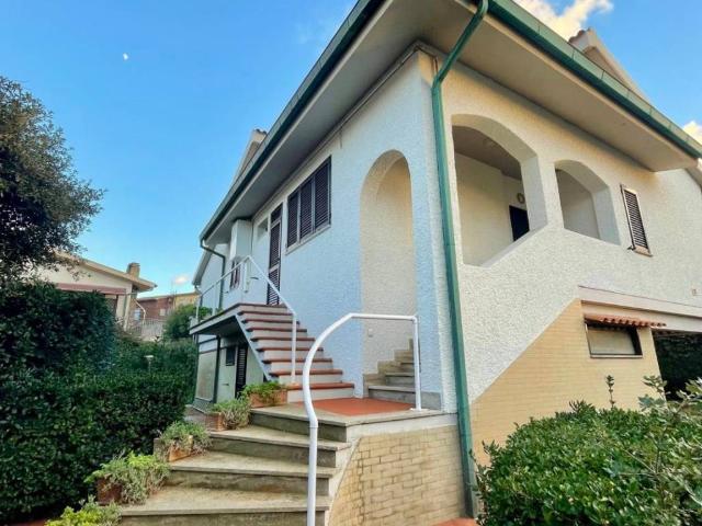 Villa Indipendente in vendita a Orbetello, Toscana