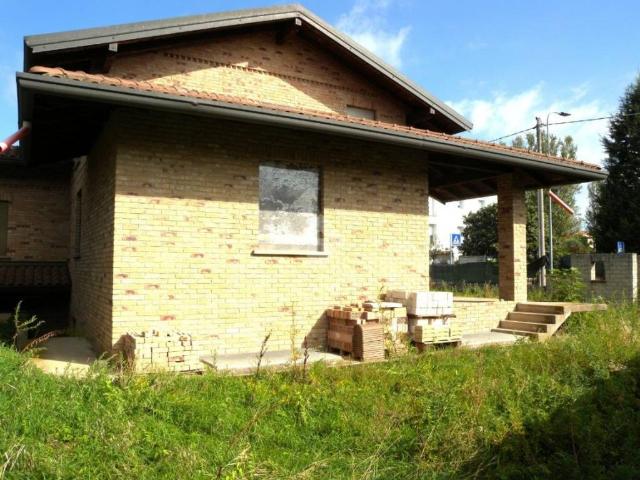 Villa Indipendente in vendita a Cascina Sant'Eustorgio, Origgio