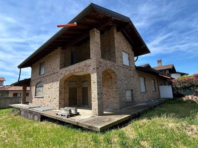 Villa Indipendente in vendita a Villa Regina, Origgio
