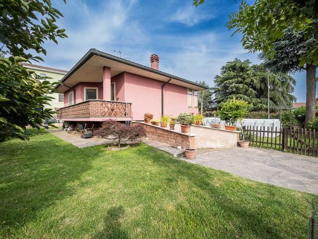 Villa Indipendente in vendita a Orio Litta, Lombardia