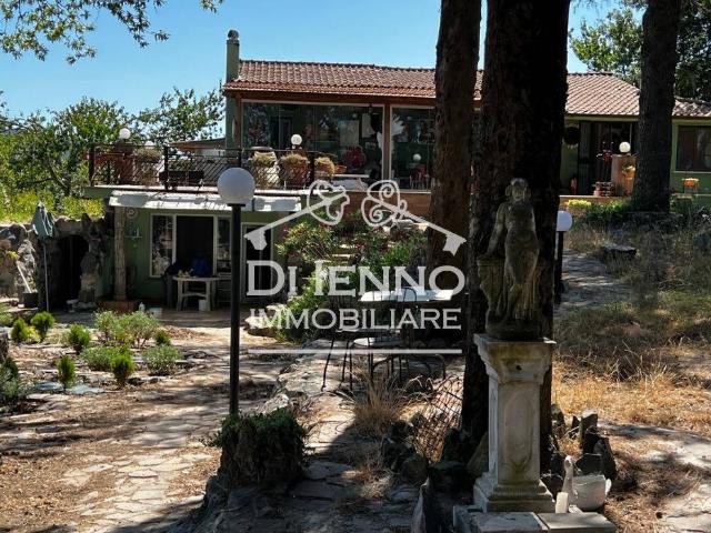 Villa Indipendente in vendita a Oriolo Romano, Lazio