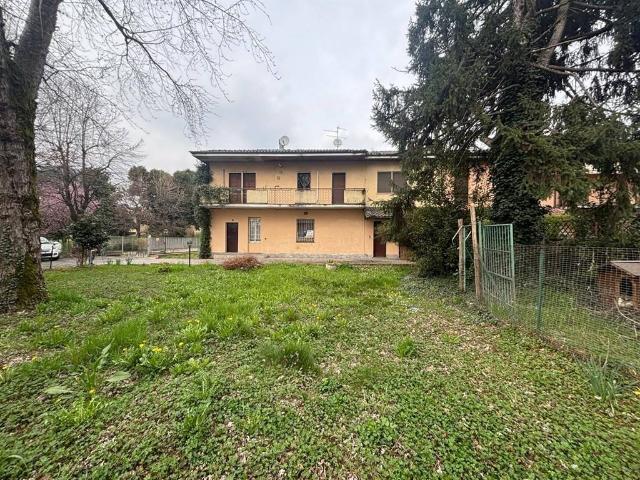 Villa Indipendente in vendita a Ornago, Lombardia