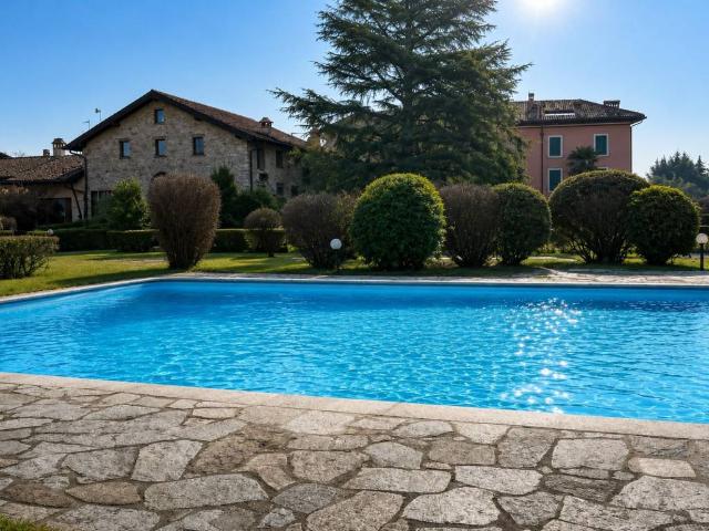 Villa Indipendente in vendita a Orsenigo, Lombardia