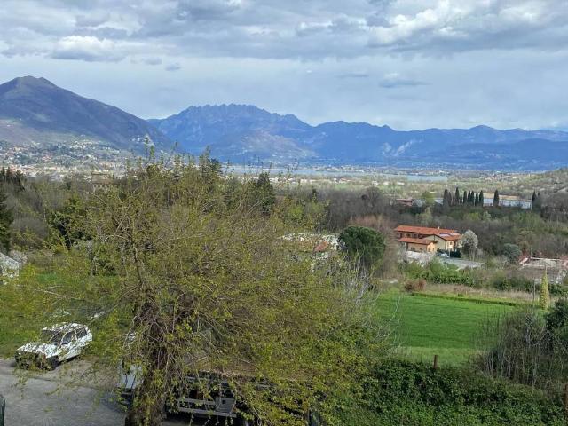 Villa Indipendente in vendita a Orsenigo, Lombardia