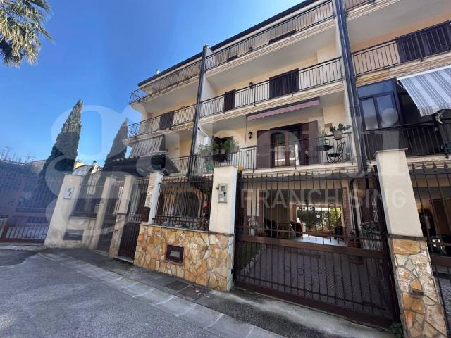 Villa Indipendente in vendita a Casapozzano, Orta Di Atella