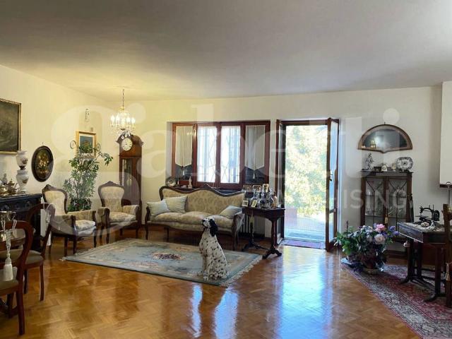 Villa Indipendente in vendita a Orte, Lazio