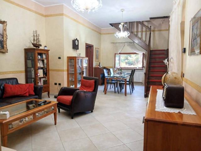 Villa Indipendente in vendita a Petignano, Orte