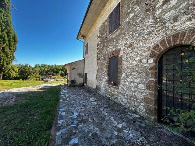 Villa Indipendente in vendita a Orte, Lazio