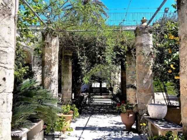 Villa Indipendente in vendita a Puglia, Lecce