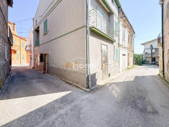 Villa Indipendente in vendita a Ortona, Abruzzo