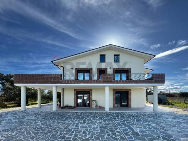 Villa Indipendente in vendita a San Pietro, Ortona