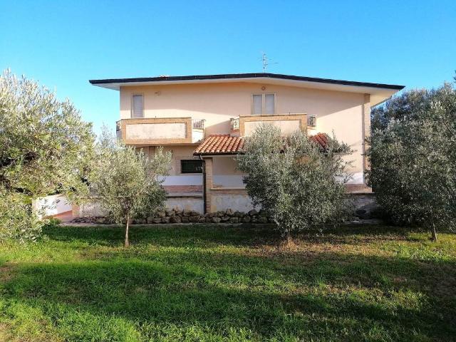 Villa Indipendente in vendita a Borgo di Acquabella, Ortona