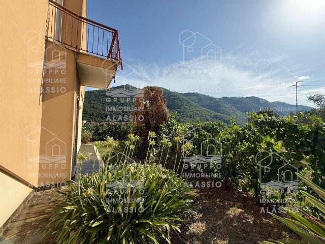 Villa Indipendente in vendita a Ortovero, Liguria