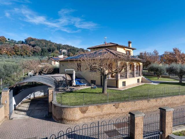 Villa Indipendente in vendita a Orvieto, Umbria