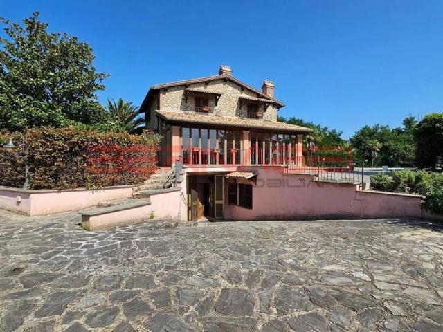 Villa Indipendente in vendita a Sferracavallo, Orvieto