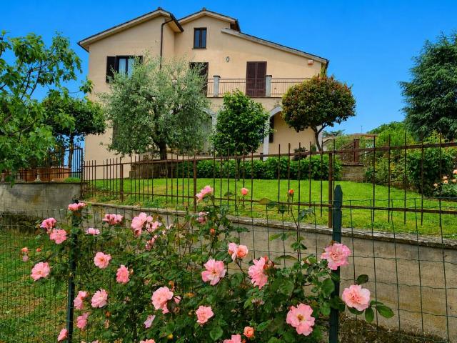 Villa Indipendente in vendita a Orvieto, Umbria