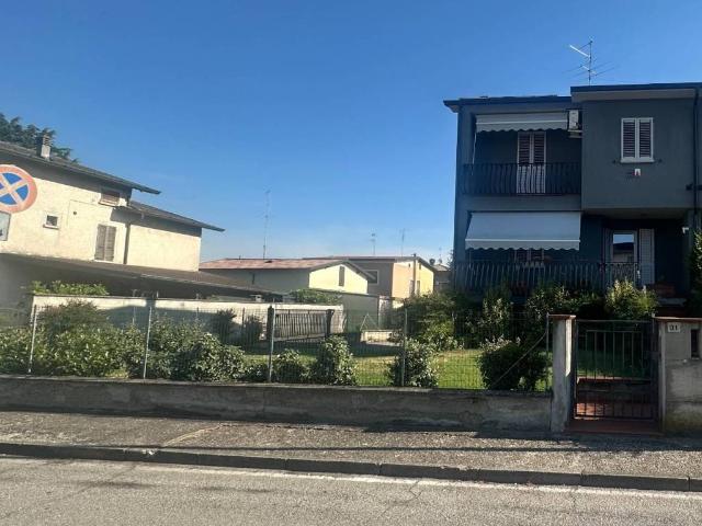 Villa Indipendente in vendita a Unione dei Comuni Bassa Bresciana Occidentale, Orzinuovi
