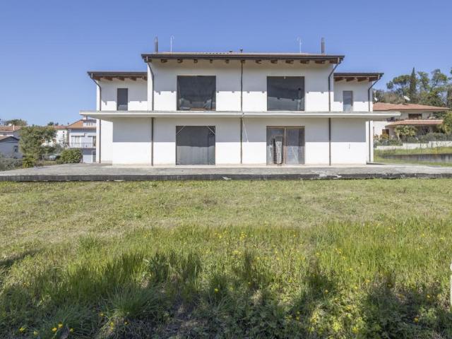 Villa Indipendente in vendita a San Sabino, Marche