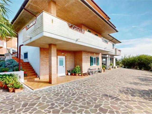 Villa Indipendente in vendita a Marche, Ancona