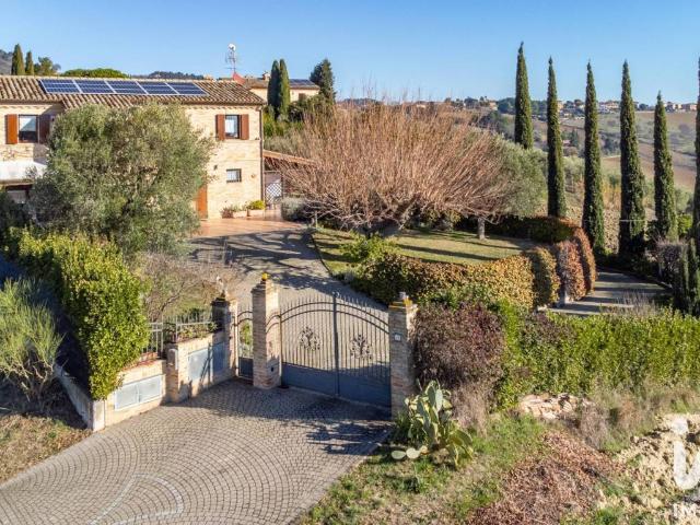 Villa Indipendente in vendita a Marche, Ancona