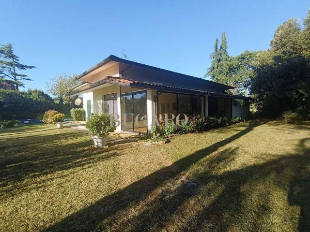 Villa Indipendente in vendita a San Biagio, Marche