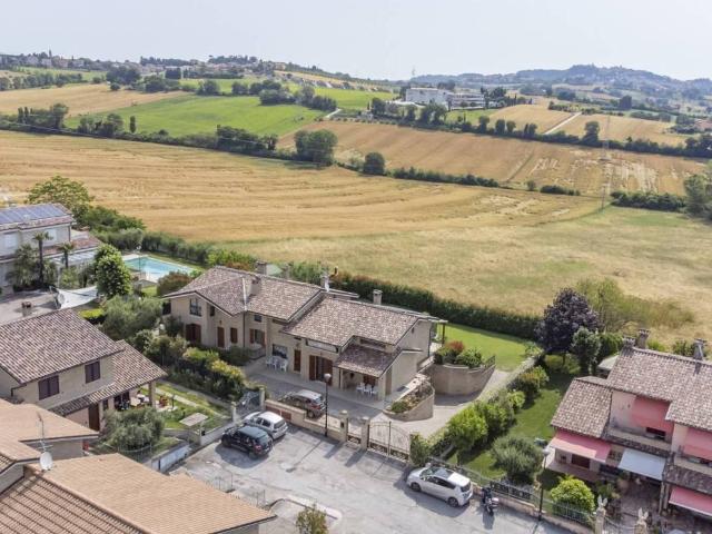 Villa Indipendente in vendita a Marche, Ancona