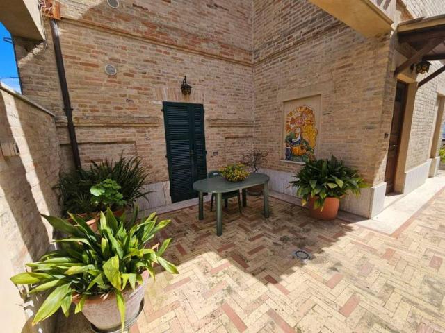 Villa Indipendente in vendita a Marche, Ancona