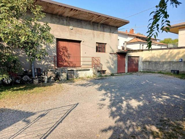 Villa Indipendente in vendita a Osio Sopra, Lombardia