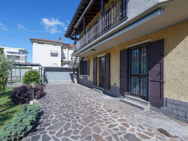 Villa Indipendente in vendita a Osio Sotto, Lombardia