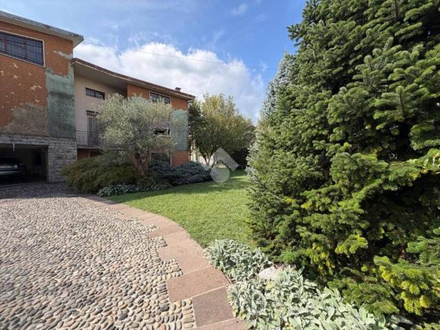 Villa Indipendente in vendita a Osio Sotto, Bergamo