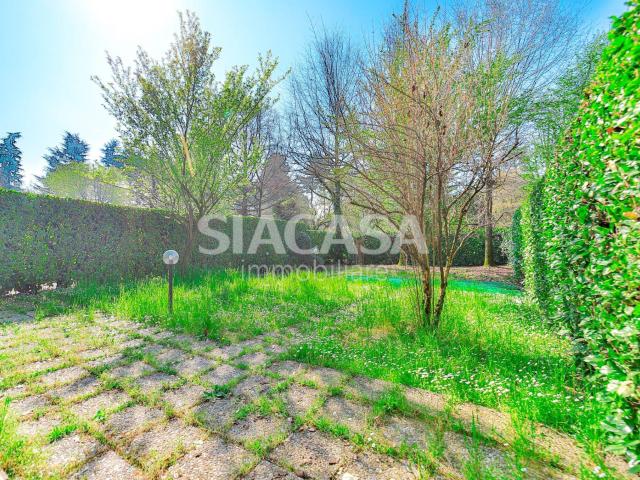 Villa Indipendente in vendita a Osnago, Lombardia