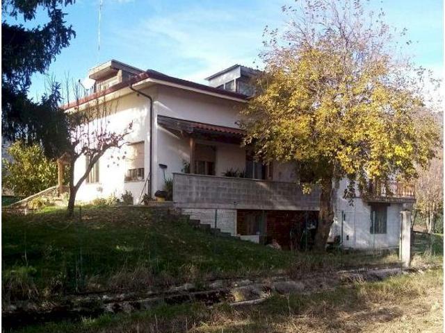 Villa Indipendente in vendita a Osoppo, Friuli-Venezia Giulia