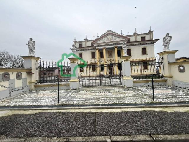 Villa Indipendente in vendita a Ospedaletto Lodigiano, Lodi
