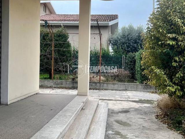 Villa Indipendente in vendita a Ospitaletto, Lombardia