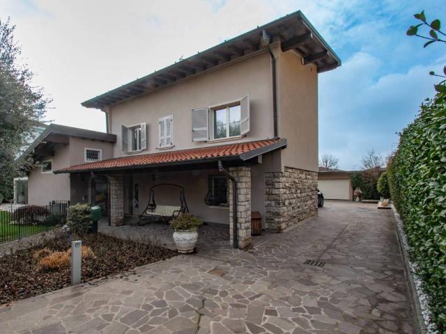 Villa Indipendente in vendita a Ospitaletto, Lombardia