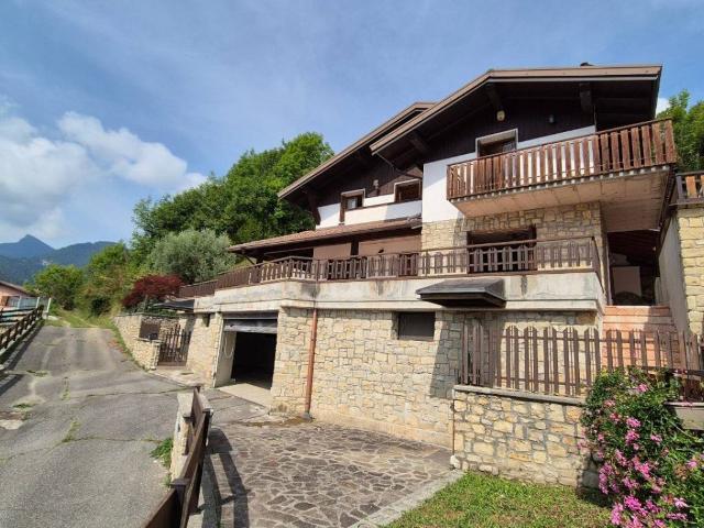 Villa Indipendente in vendita a Comunità montana della valle Camonica, Ossimo Superiore